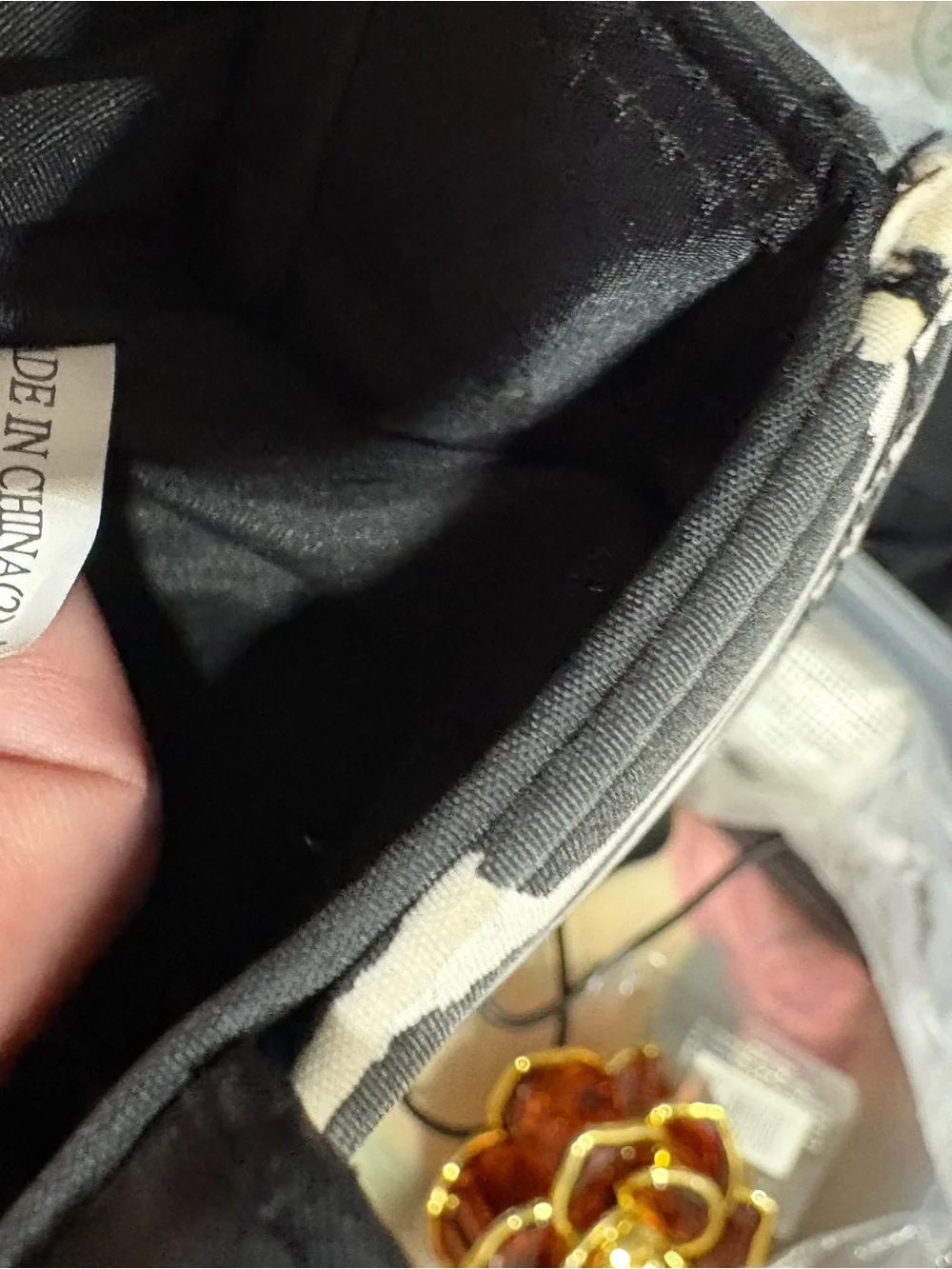Black & White Giraffe-Print Women's Tote Bag